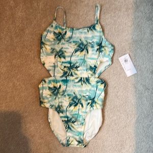 Girls one piece bathing suit